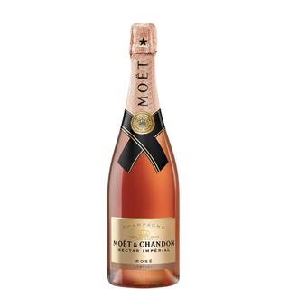 Moët & Chandon Nectar Imperial Rosé with light