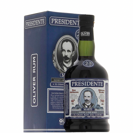 Butelka rumu Presidente 23 lata
